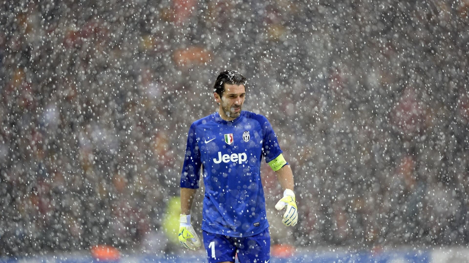 欧冠半决赛之夜，恩比德数据全面爆炸，当篮球巨星跨界点燃足球之夜