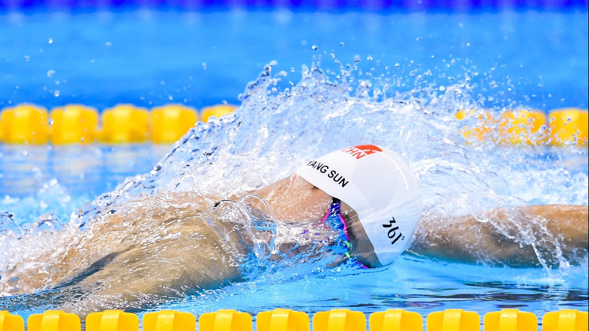 布伦森赛后评分拉满的背后，深圳队如何用体系篮球击败球星依赖症的北京队