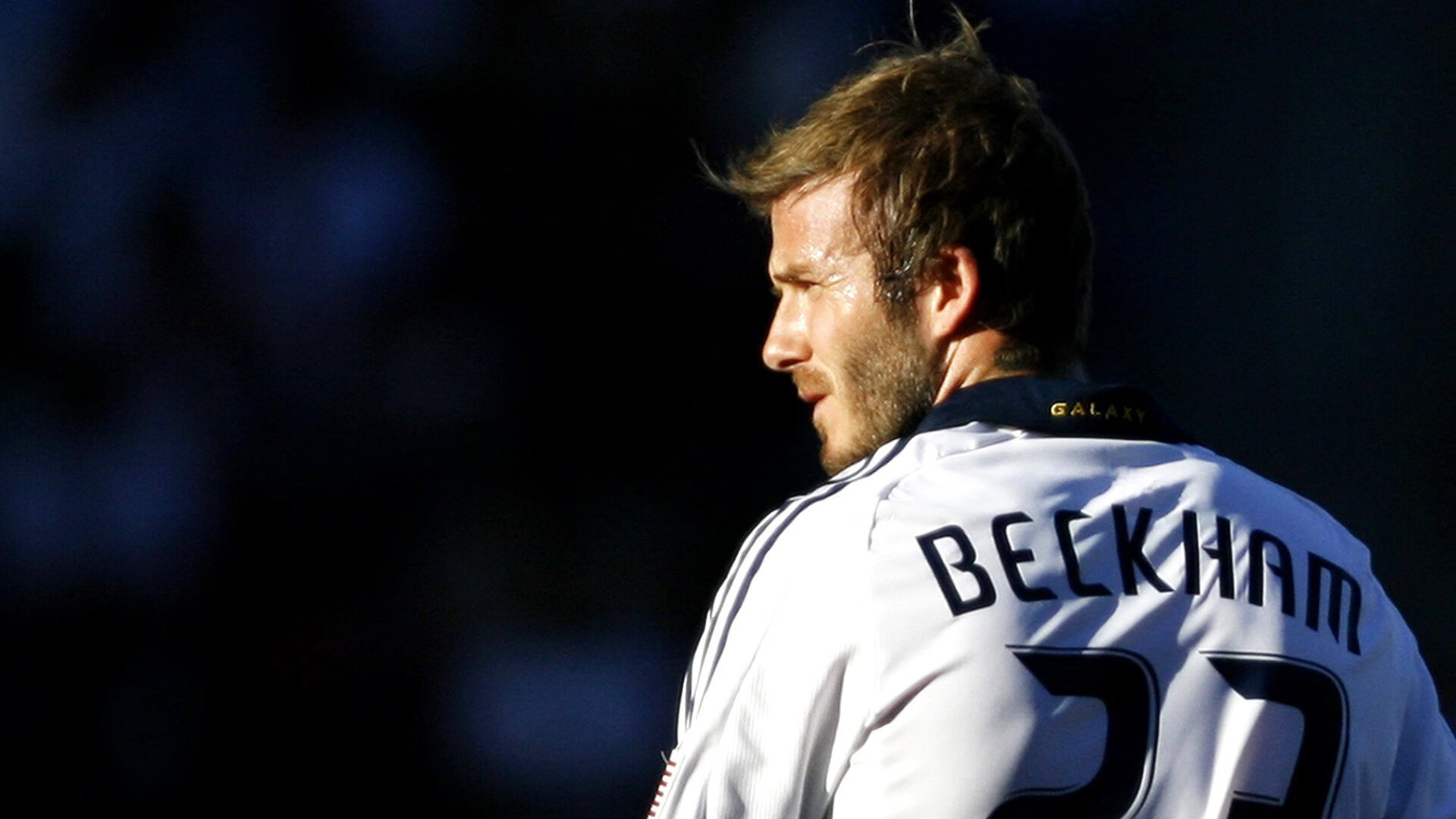 南半球的足球风暴,新西兰爆冷那不勒斯,阿尔瓦雷斯的完美艺术