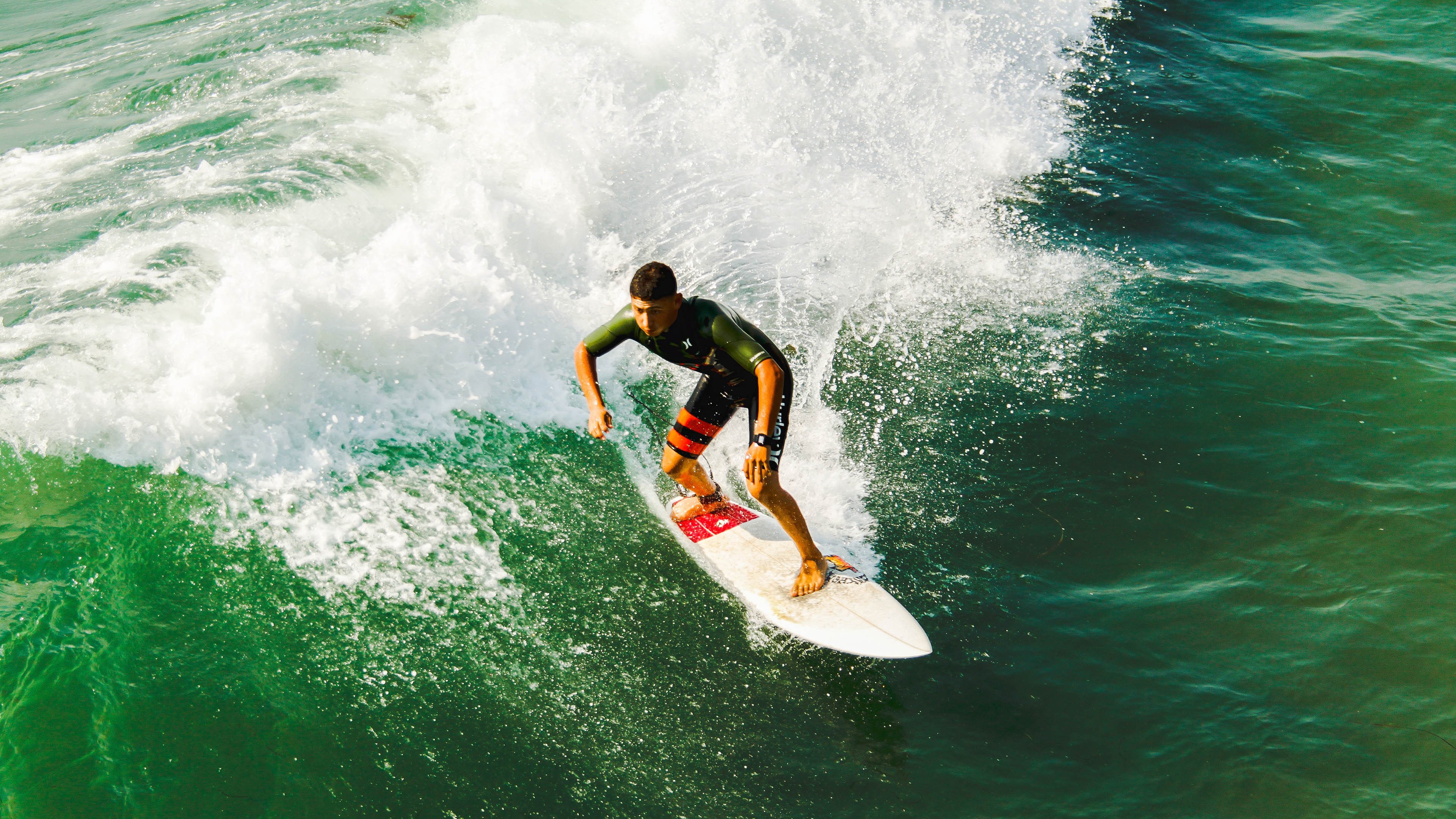 绿茵场外的鏖战，当葡萄牙队遇见英格兰队，张本智和如何扛起全队的旗帜